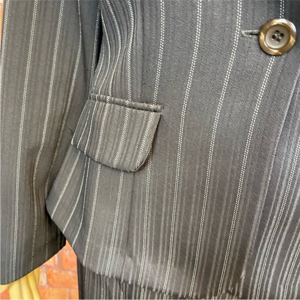 Giorgio Fiorlini Vintage Dark Gray‎ Pinstripe Blazer and Skirt Set Suit - Picture 4 of 16